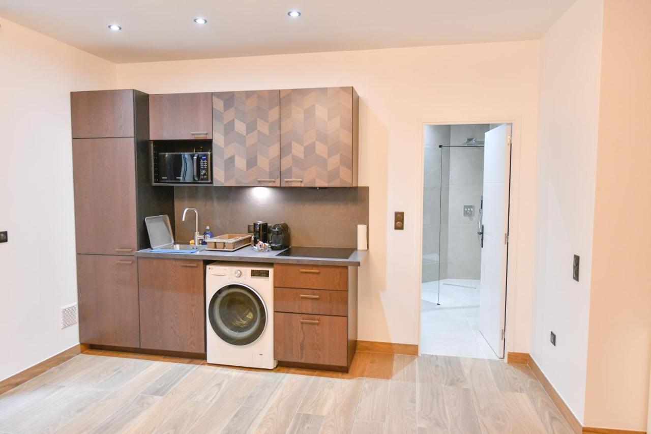 Apartment Le Charme De Montmartre - Parking Gratuit - Patio Prive-sacre-coeur -metro Anvers *