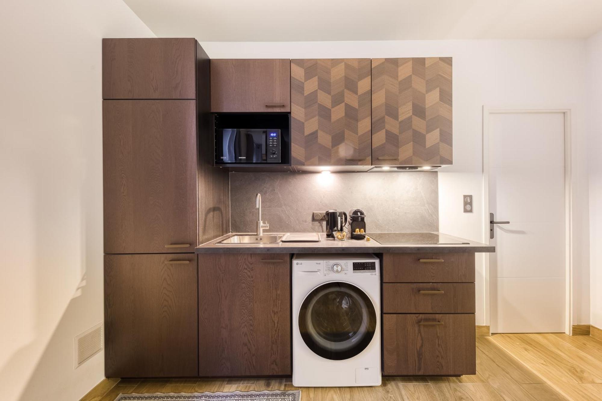 Apartment Le Charme De Montmartre - Parking Gratuit - Patio Prive-sacre-coeur -metro Anvers Paris